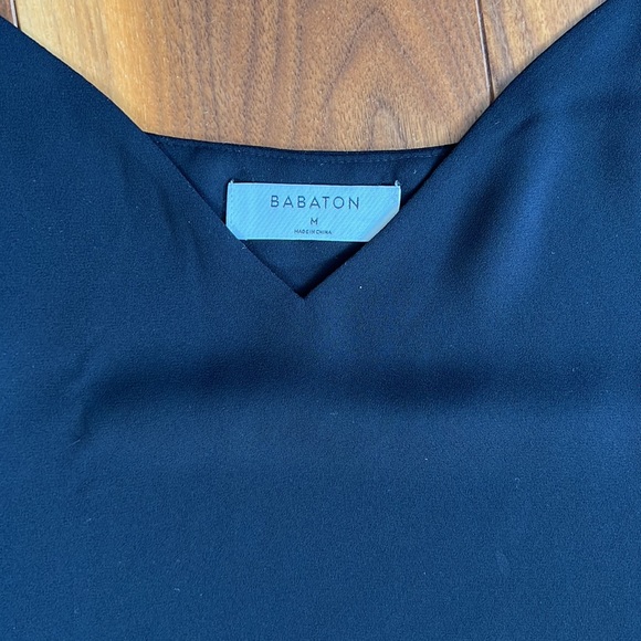 Aritzia Babaton Camisole. Size medium - Picture 5 of 8